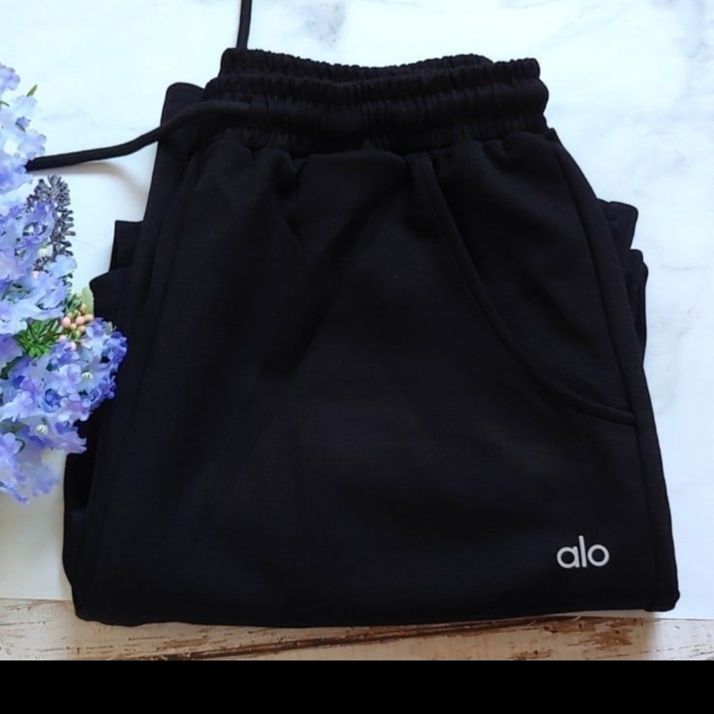 ALO Straight Leg Sweatpants